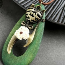 Load image into Gallery viewer, Adorable Kitten Cat Pendant Green Necklace