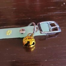 Load image into Gallery viewer, Glow in the Dark Collar for Cats and Dogs